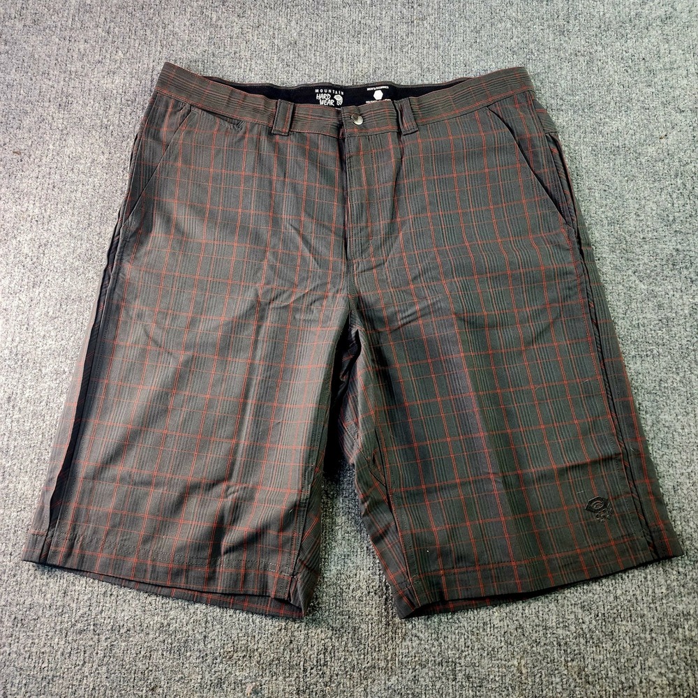 Mountain Hardwear Shorts Mens 36x12 Grey Red Grid Hiking Outdoor 1525851